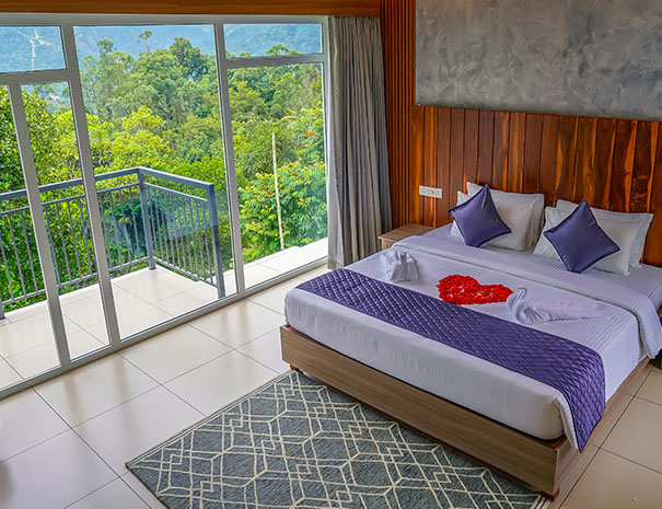 Bedroom in Munnar Resort